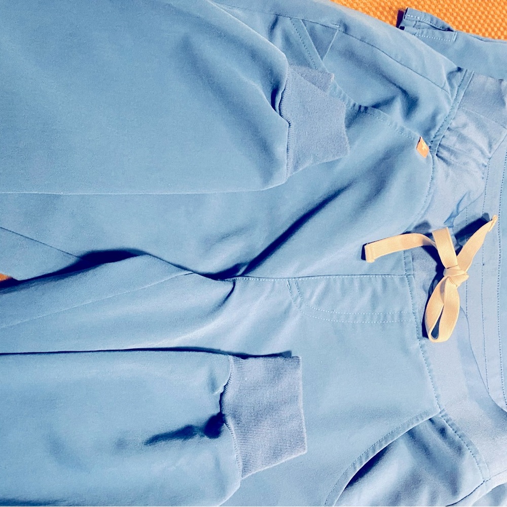 FIGS. THE CRGO SET. Extreme Blue